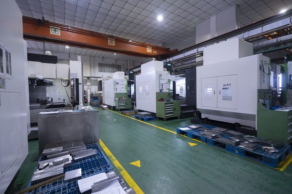 Mold workshop CNC repair