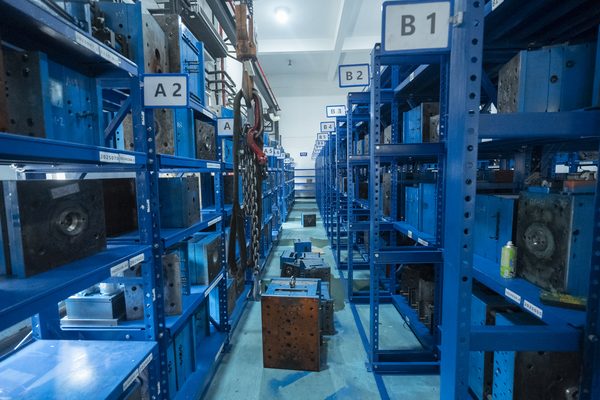 Mold storage maintenance