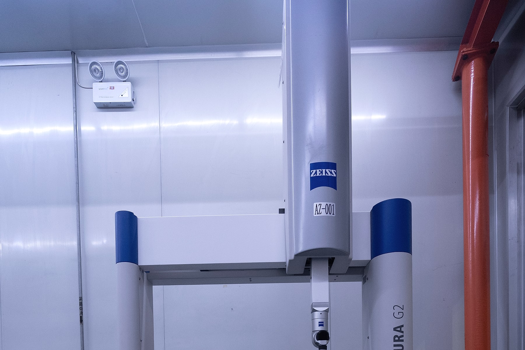 Coordinate measuring machine used for mould and injection moulded part inspection at JingZhan